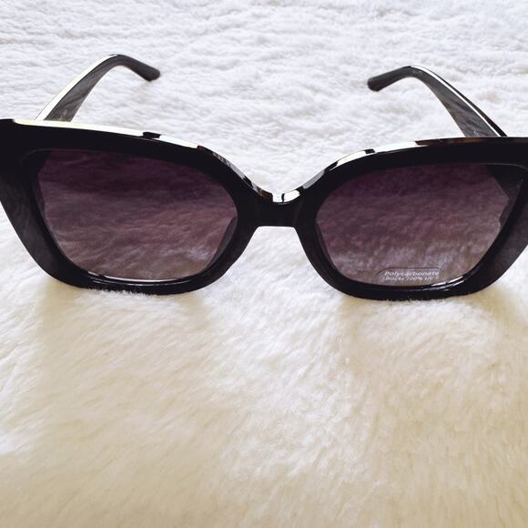 Eva Gloss Black Square-Framed Sunglasses - Picture 4 of 13